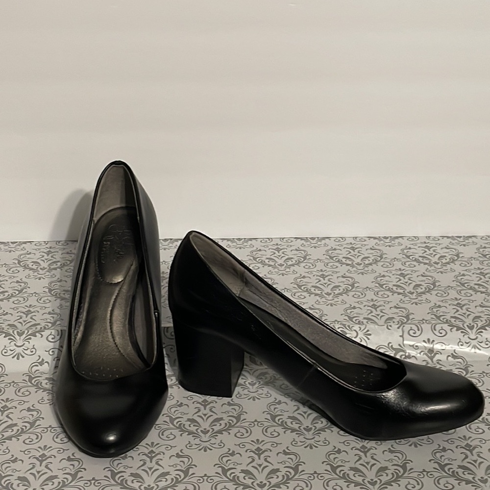 Life Stride, black heels,